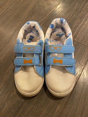 Blippi Kids' Blue and White Velcro Sneakers size 8 toddler 4:17